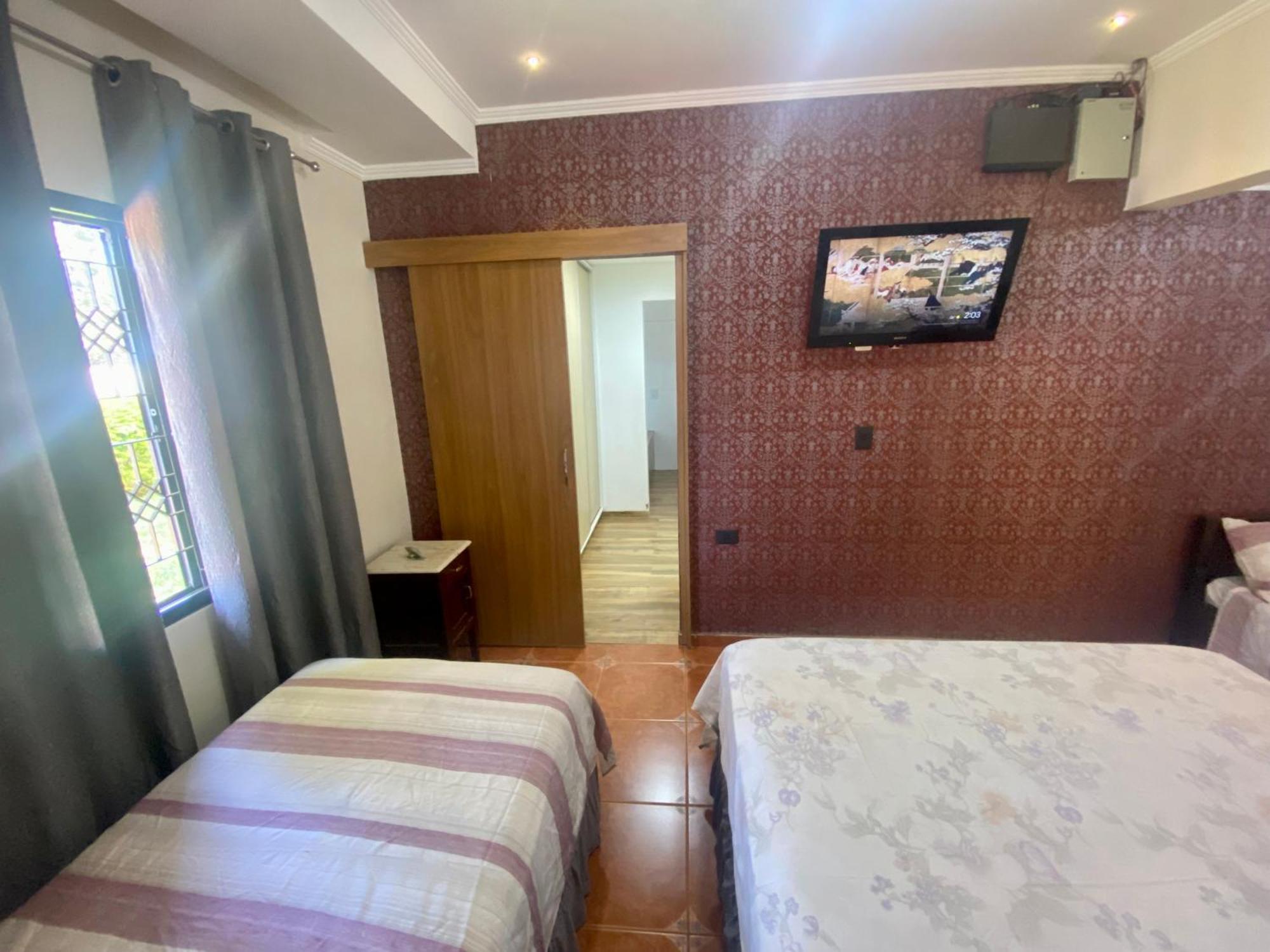 Moderna Y Unica Casa Independiente Con Jardin Y Estacionamiento Сьюдад-дель-Эсте Экстерьер фото